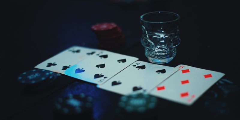 Poker 8Xbet - Cách Chơi Và Chiến Lược Nâng Cao Tỷ Lệ Thắng